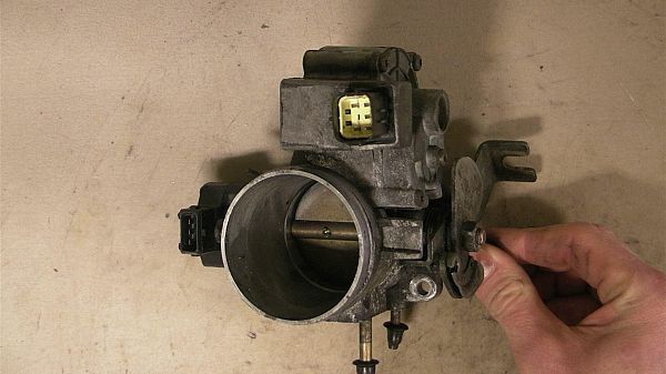 Throttle casing ROVER 600 (RH)