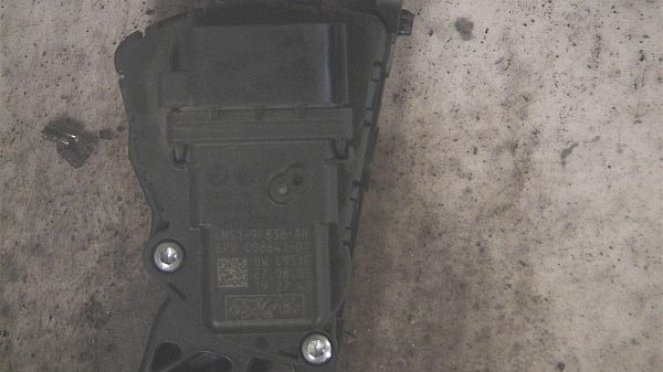 Accelerator pedal VOLVO C30 (533)