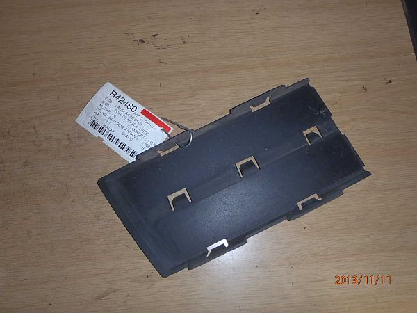 Bumper, voorbevestiging AUDI A4 (8EC, B7)