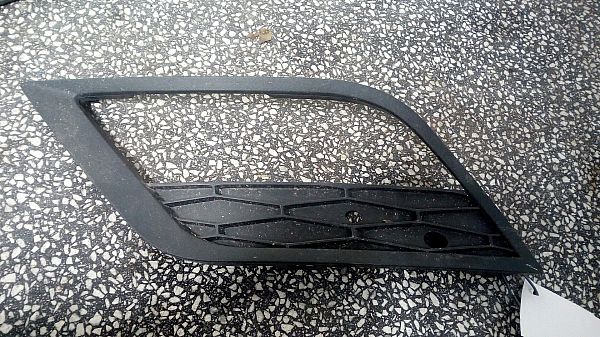 Bumper grille SEAT LEON (5F1)