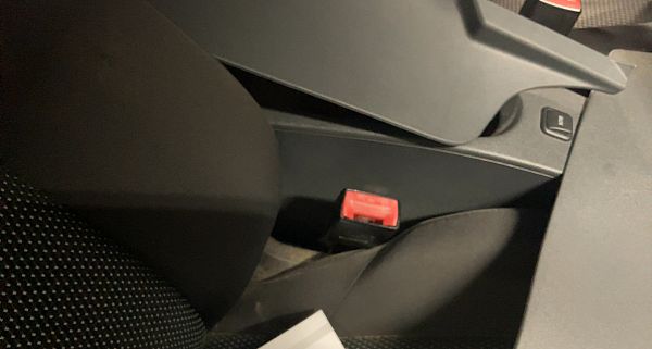 Seleholder SEAT LEON (1P1)