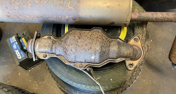 Catalytic converter MITSUBISHI MIRAGE / SPACE STAR Hatchback (A0_A)