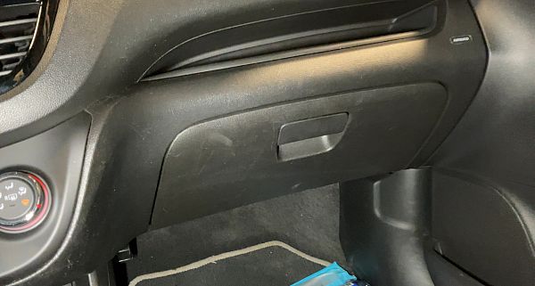 Handskerum OPEL KARL (C16)