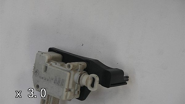 fermeture centraliser pièces détachées SEAT IBIZA Mk III (6L1)