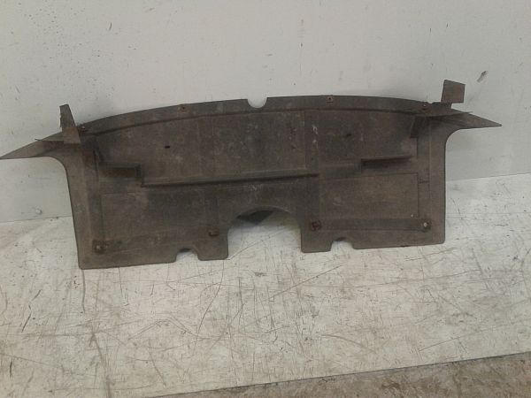 Front bumper - tyre mountings SAAB 9-5 Estate (YS3E)