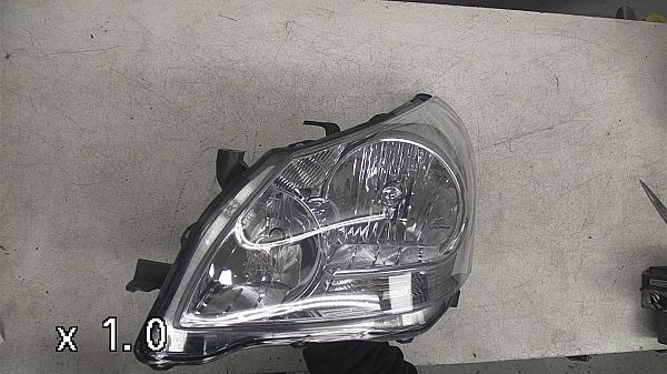Front light TOYOTA VERSO (_R2_)