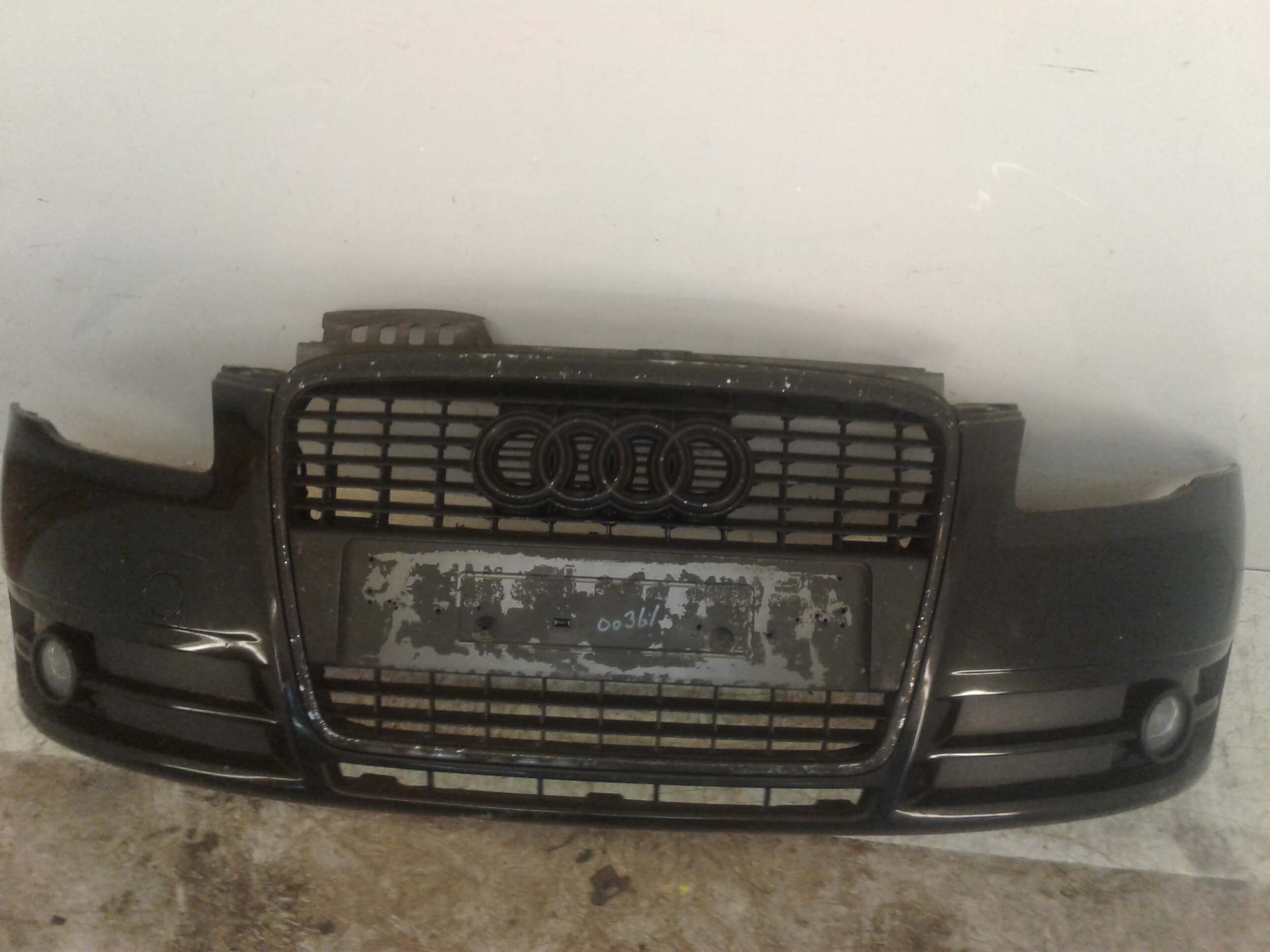 J7351+ アウディ純正 A4 8W フロントバンパー ハニカム エネルギー 8W0807550J 正規品 良好品アウディ 8T S5 純正 フロントバンパー 8T0807437