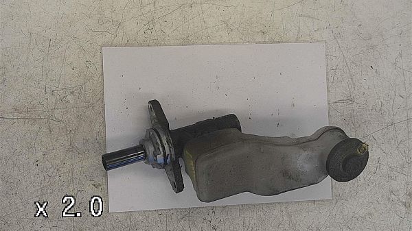 Brake - Master cylinder TOYOTA IQ (_J1_)