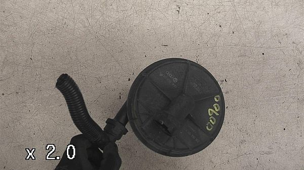 Catalytic converter pump VW GOLF V (1K1)