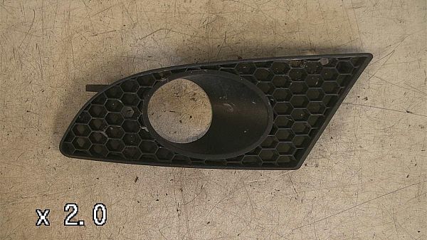 Front bumper - tyre mountings SEAT LEON (1P1)