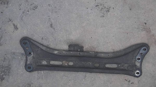 Motorbro -bag MAZDA 626 Mk V (GF)