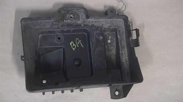 Battery casing OPEL ZAFIRA A MPV (T98)