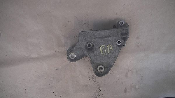 Zahnriemendeckel RENAULT LAGUNA II (BG0/1_)
