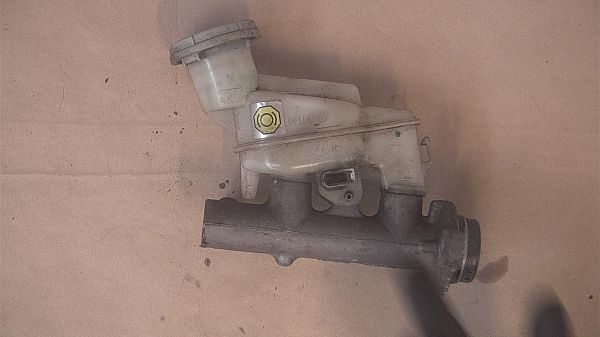 Suzuki alto brake on sale master cylinder