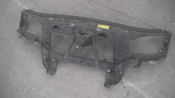 Front casing FORD MONDEO Mk III Turnier (BWY)