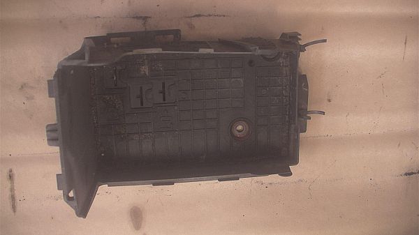 Accubak PEUGEOT 208 I (CA_, CC_)