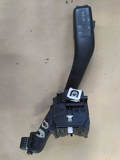 Bryter ratt blinklys / lys VW TOURAN (1T1, 1T2)