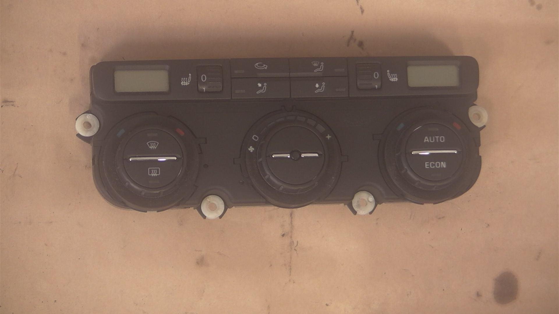 e3733-2008-08-volkswagen-jetta