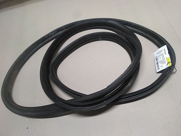 Tailgate seal rubber