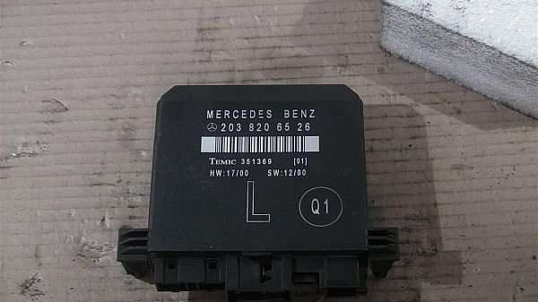 Przekaźnik szyb elektrycznych MERCEDES-BENZ