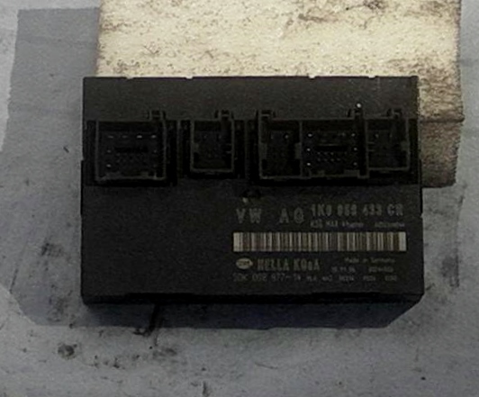 Central lock - relay SKODA OCTAVIA II Combi (1Z5)
