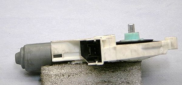 Silnik podnoszenia szyby AUDI A6 (4F2, C6)