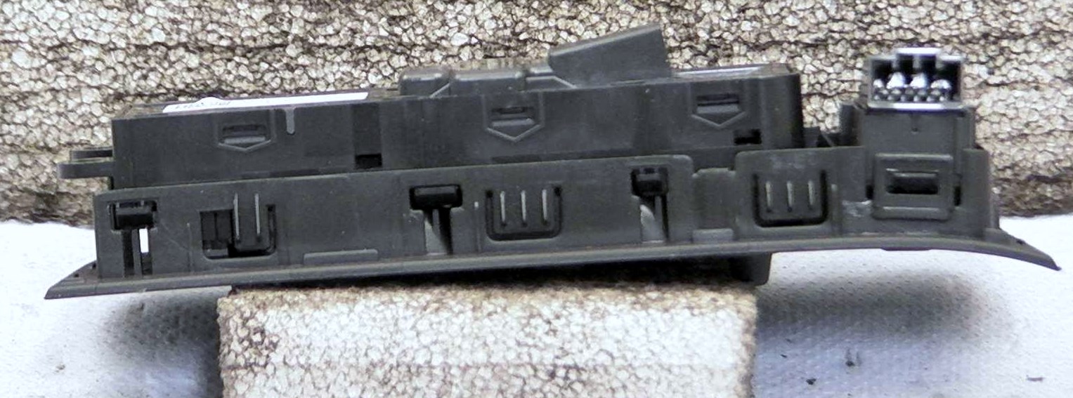Volvo V40 Hatchback (525, 526) Fensterheberschalter 4D/31453232