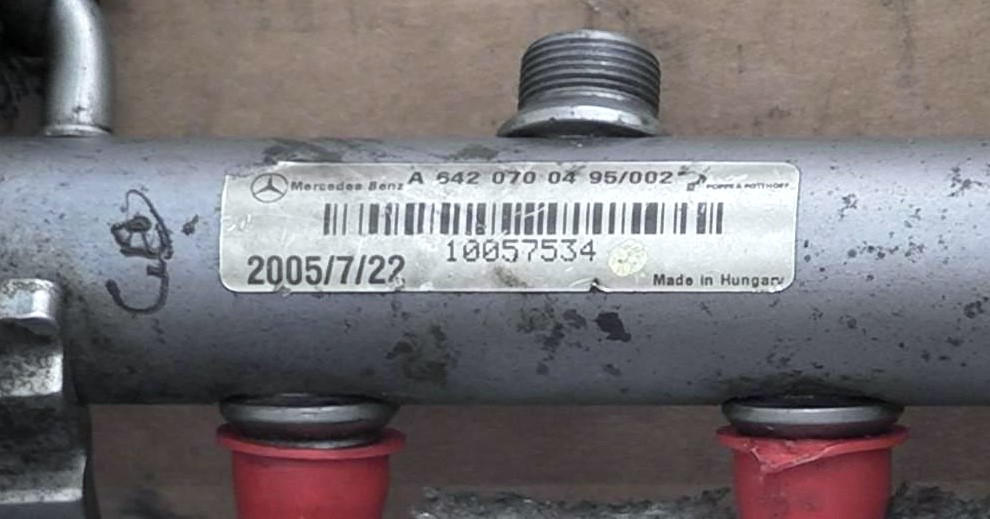High-pressure rail / injection nozzle pipe MERCEDES-BENZ