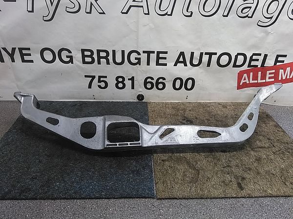 Motorbrücke vorne AUDI