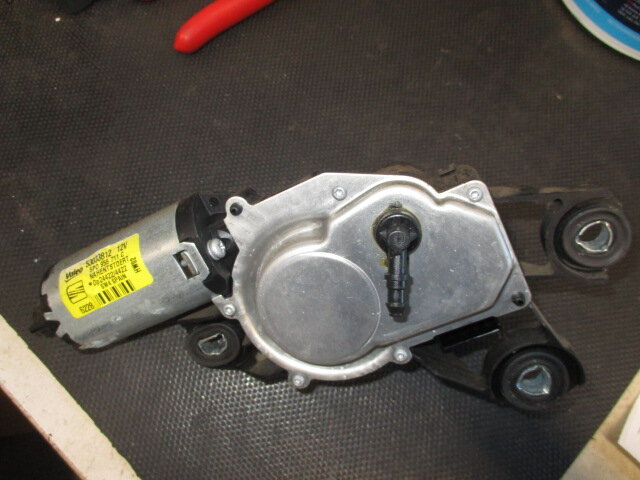 moteur essuie glace arrière SEAT LEON (1P1)