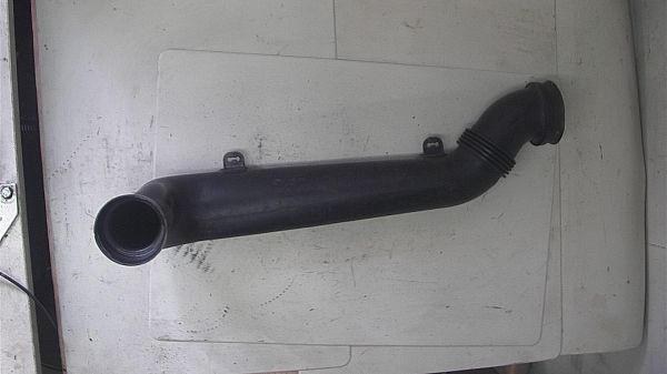 turbo / Intercooler hose / pipe LAND ROVER DISCOVERY III (L319)