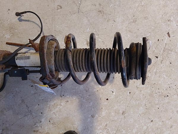 Federbein vorn VOLVO V50 (545)