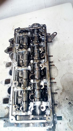 Głowica cylindra VW CADDY III Box (2KA, 2KH, 2CA, 2CH)