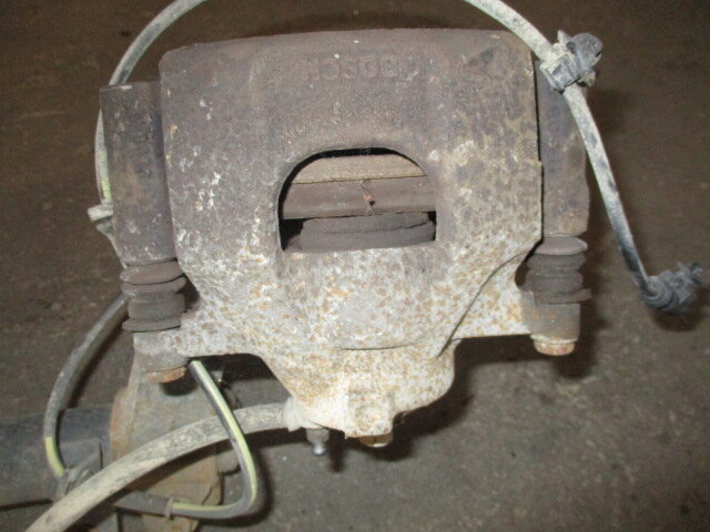 Brake caliper - ventilated front left TOYOTA AYGO (_B4_)