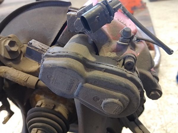 Bremsekaliber - ventil venstre bag AUDI A6 Avant (4G5, 4GD, C7)