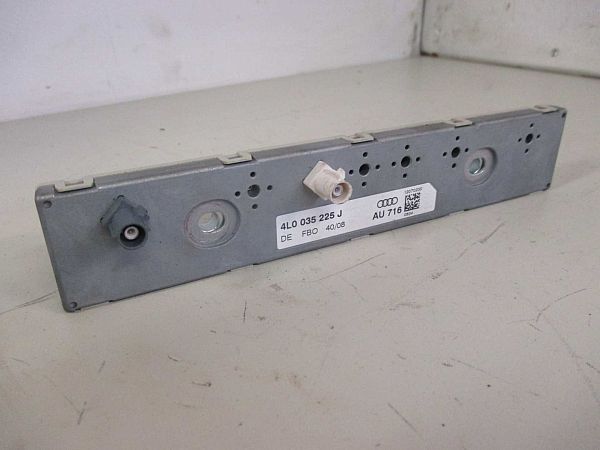 Wzmacniacz antenowy AUDI Q7 (4LB)