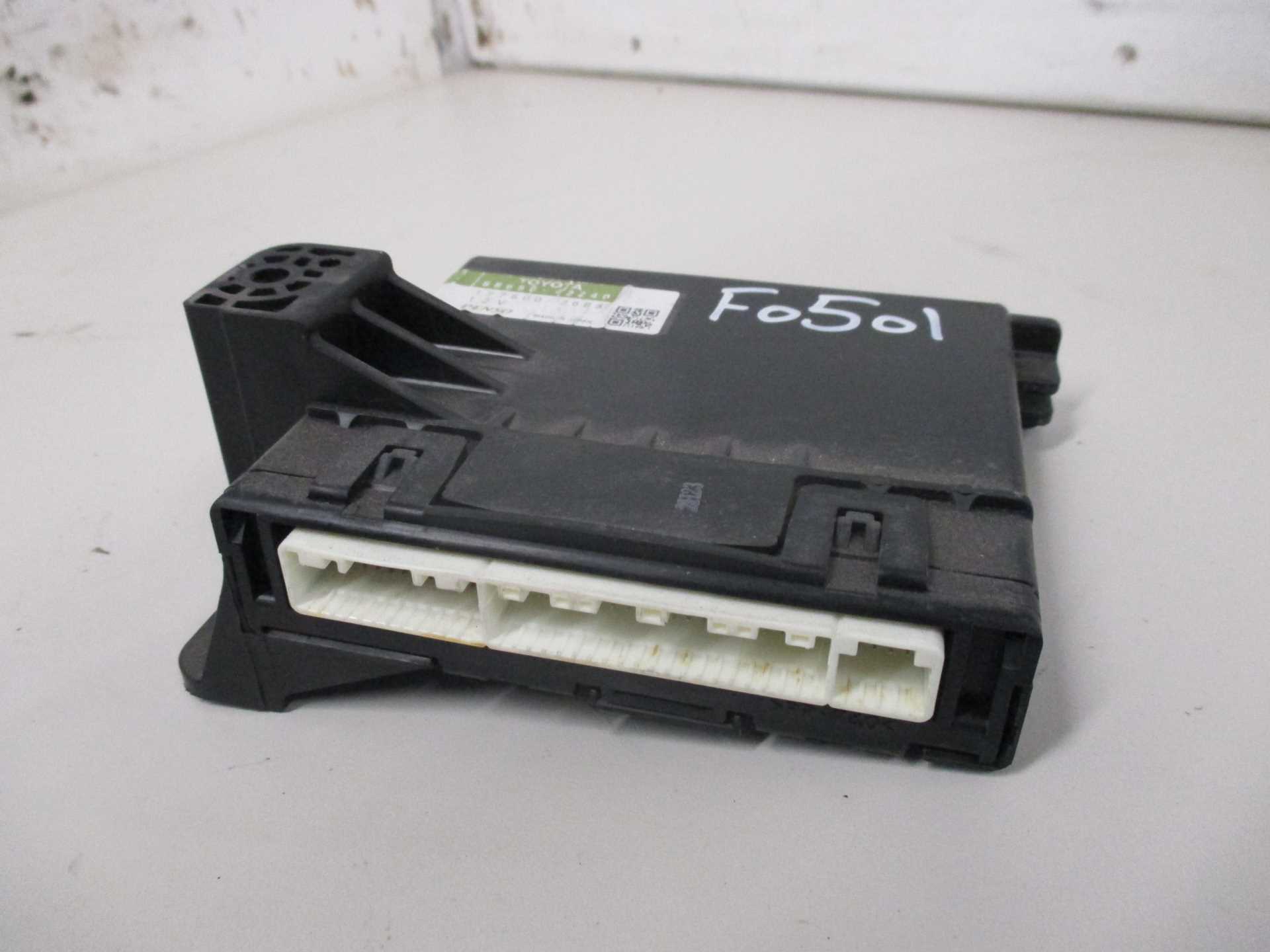 .. A ..¨̮　0424 2006-09 Toyota RAV4 AC Amplifier Climate Control Module 88650
