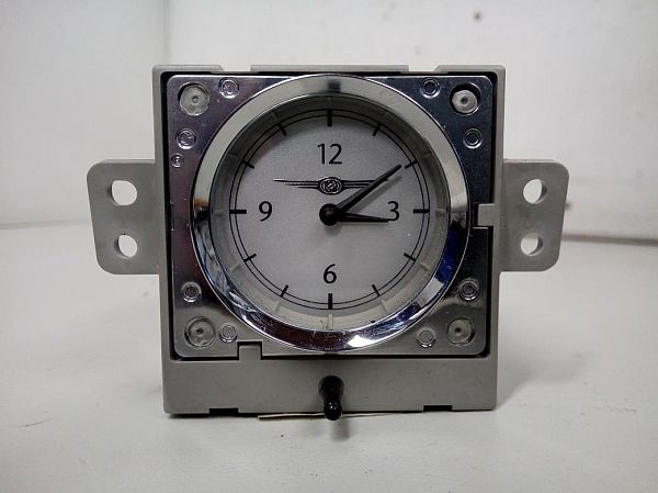 Horloge CHRYSLER 300 C (LX, LE)