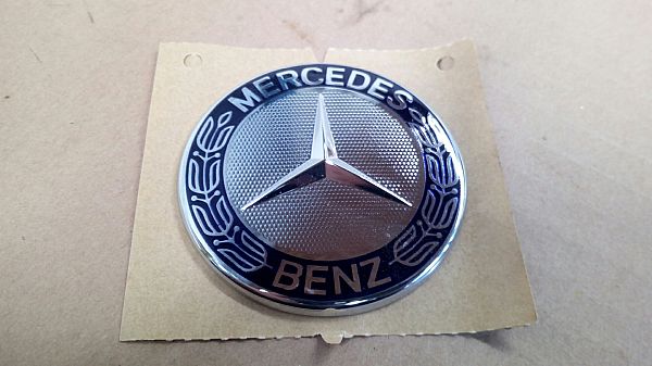 Emblematy MERCEDES-BENZ