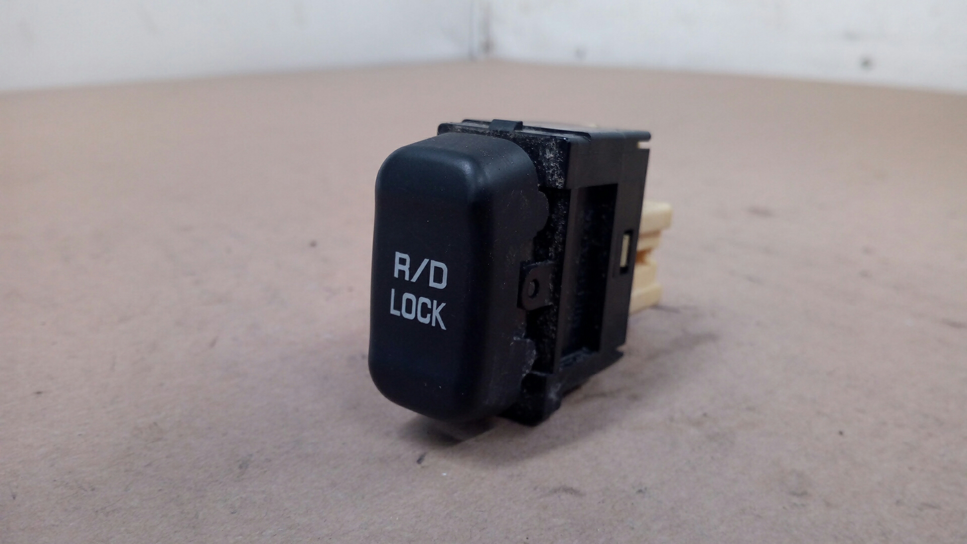 Bouton contact divers MITSUBISHI PAJERO/SHOGUN Mk III Canvas Top (V6_W, V7_W)