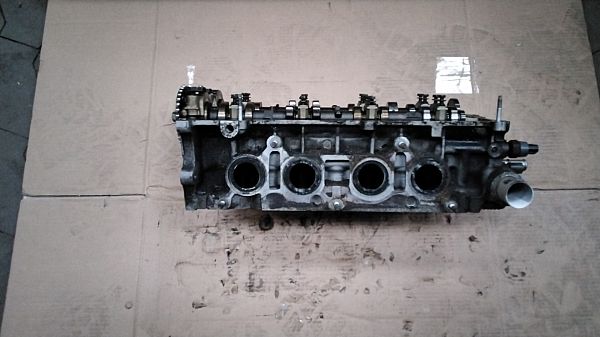 Engine cylinder head