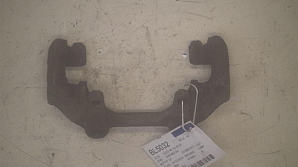 Bremsekaliber holder / bremseåg AUDI A6 Avant (4A5, C4)