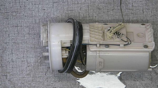 Fuel pump VW BORA (1J2)