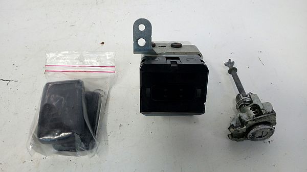 Cilinderslot TOYOTA COROLLA Verso (ZER_, ZZE12_, R1_)