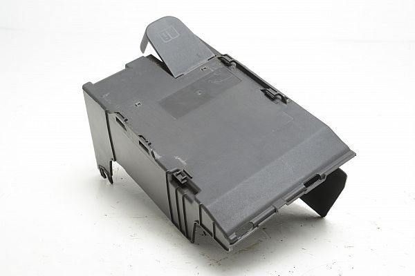 Battery box tray