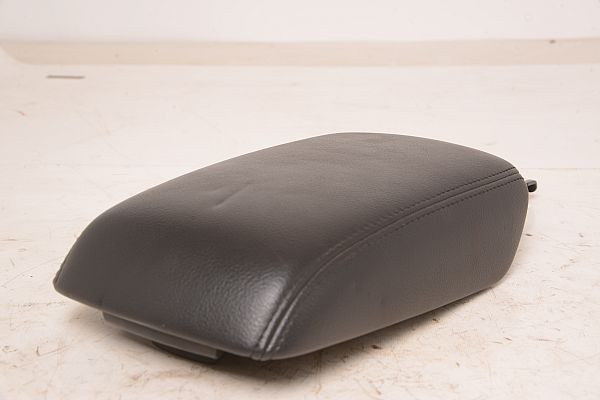 Arm rest FORD FOCUS III