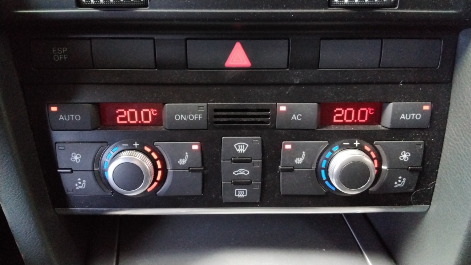 Original heating switch Audi A6 Avant (4F5, C6) 2010 - Picture 1 of 1