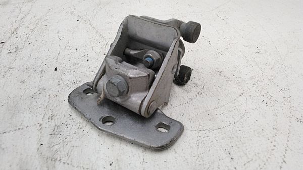 Scharnier, schuifdeur IVECO DAILY VI Box