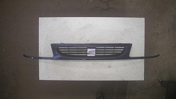 Osłona grill - maskownica przednia SEAT CORDOBA Vario (6K5)