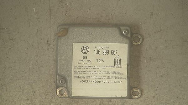 Airbag Boitier commande VW PASSAT (3B2)